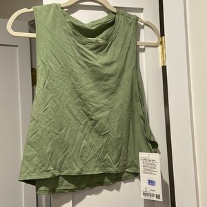 NWT green Lululemon Cut Back Crop Tank, size 10
